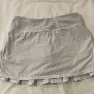 Iviva white tennis skirt